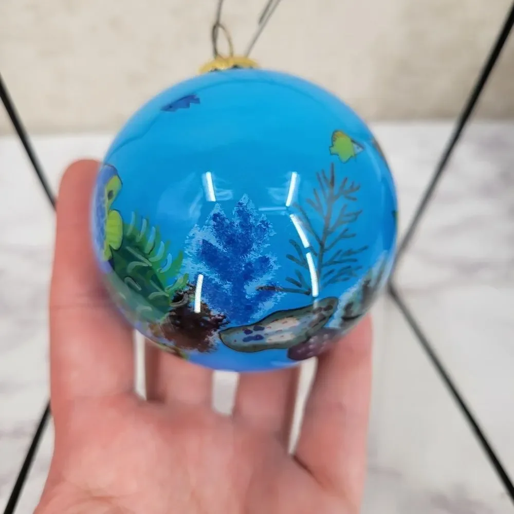 Vintage Glass Reverse Painted Blue Tropical Fish Ornament in Gift Box - Picture 8 of 12